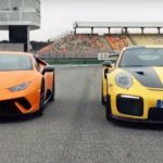 800馬力のぶつかりあい　ランボルギーニ ウラカンVSポルシェ911 GT3