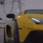ランボルギーニを洗車する人たち-アヴェンタドール編-